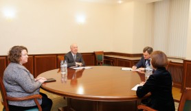 Maia Sandu s-a întâlnit cu Ambasadorul SUA, Kent Logsdon. Despre ce au discutat cei doi oficiali